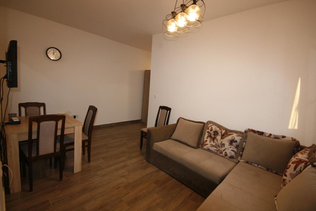Apartmani Srdanovic Tivat Exterior foto