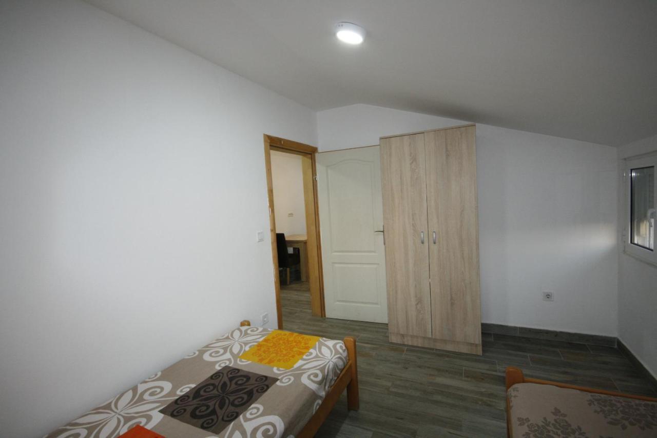 Apartmani Srdanovic Tivat Exterior foto